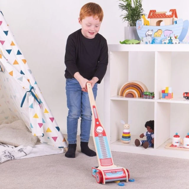 Children’s wooden vacuum cleaner