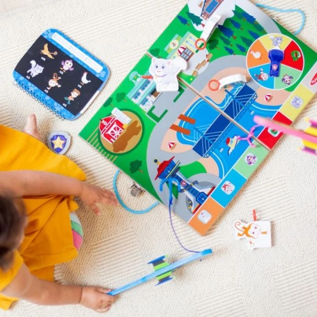 Melissa & Doug - Разгъваща се игрална дъска - Шпиони