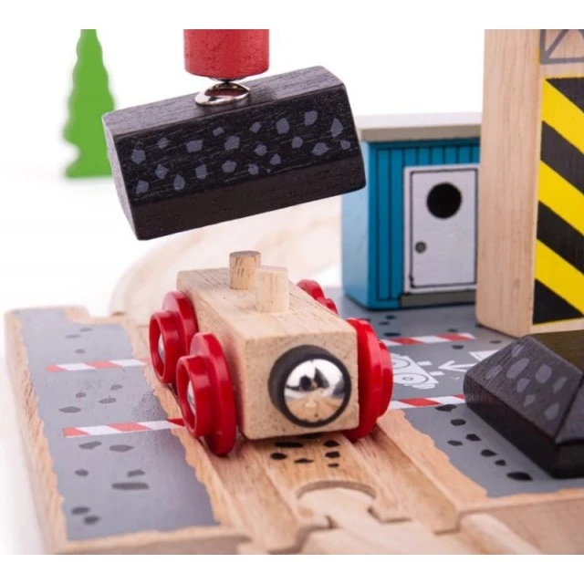 Bigjigs wooden railway Crane with magnetic winch
