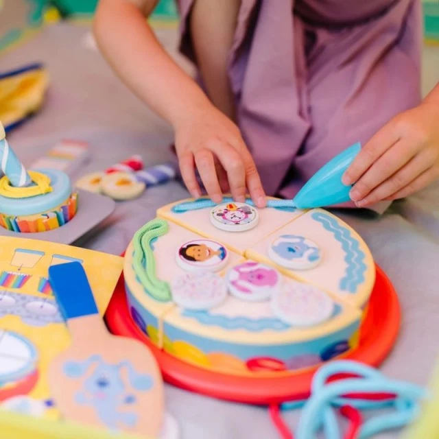 Wooden Birthday Playset - Melissa & Doug