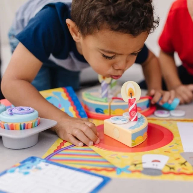 Wooden Birthday Playset - Melissa & Doug