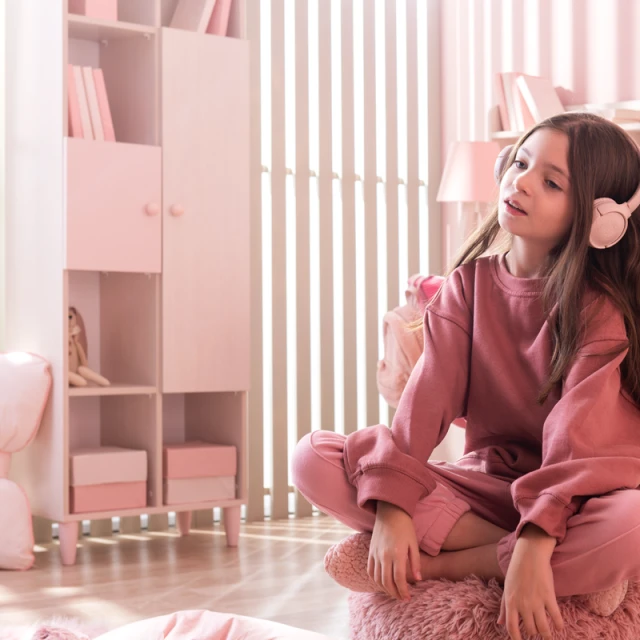 Children’s bookshelf POLLINA