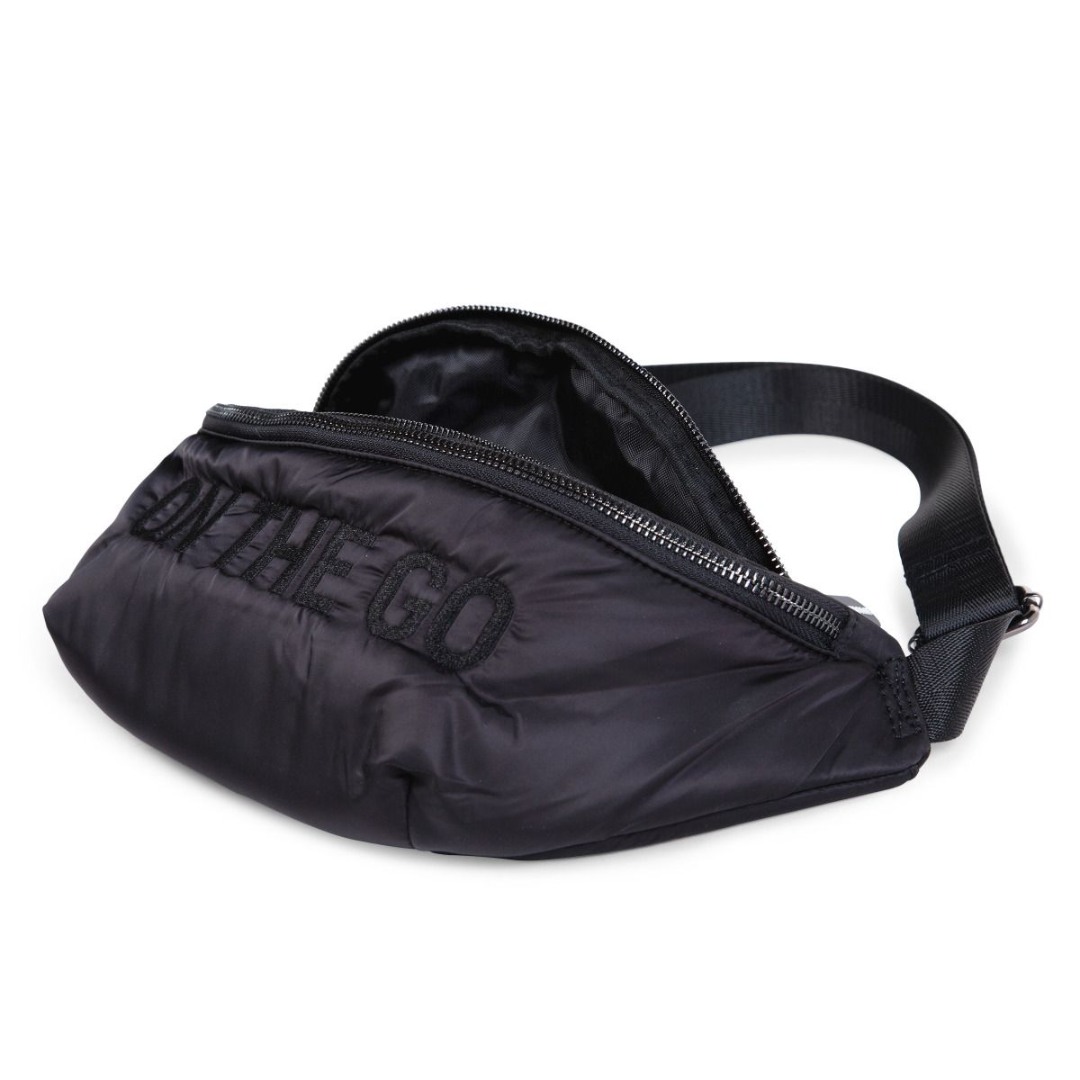 Чанта за кръста banana bag on the go hip bag - черен шушляк