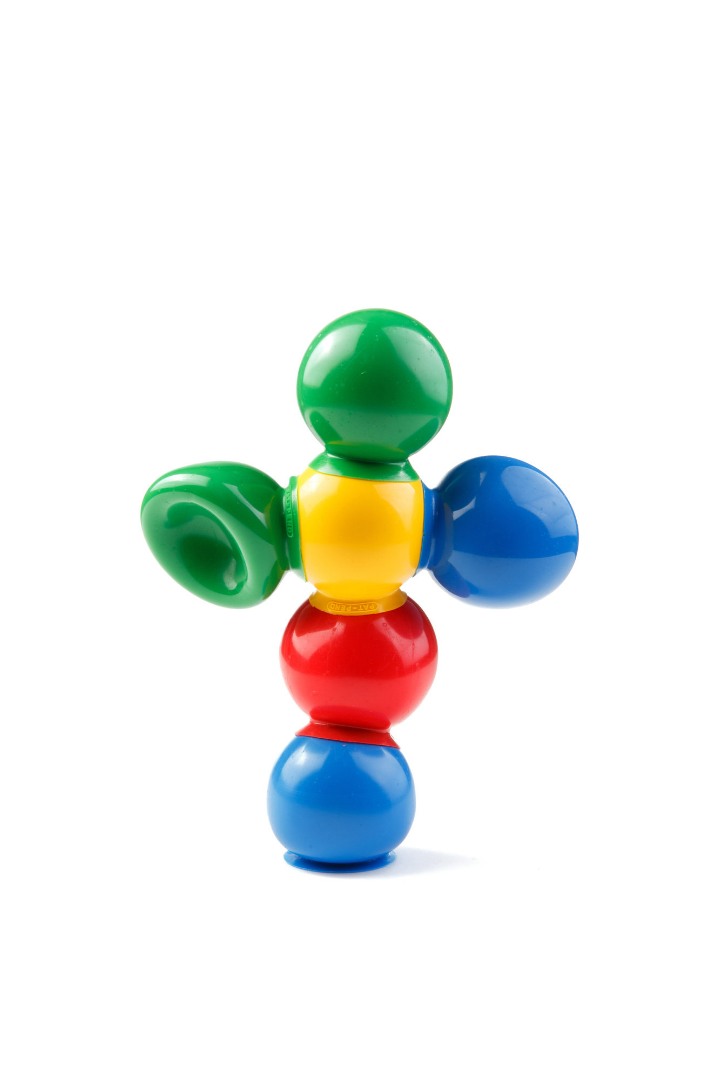 Thera Bolly– комплект 28бр. различни по цвят топчета вендузи