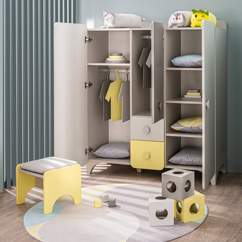 Three-door children’s wardrobe MINIA