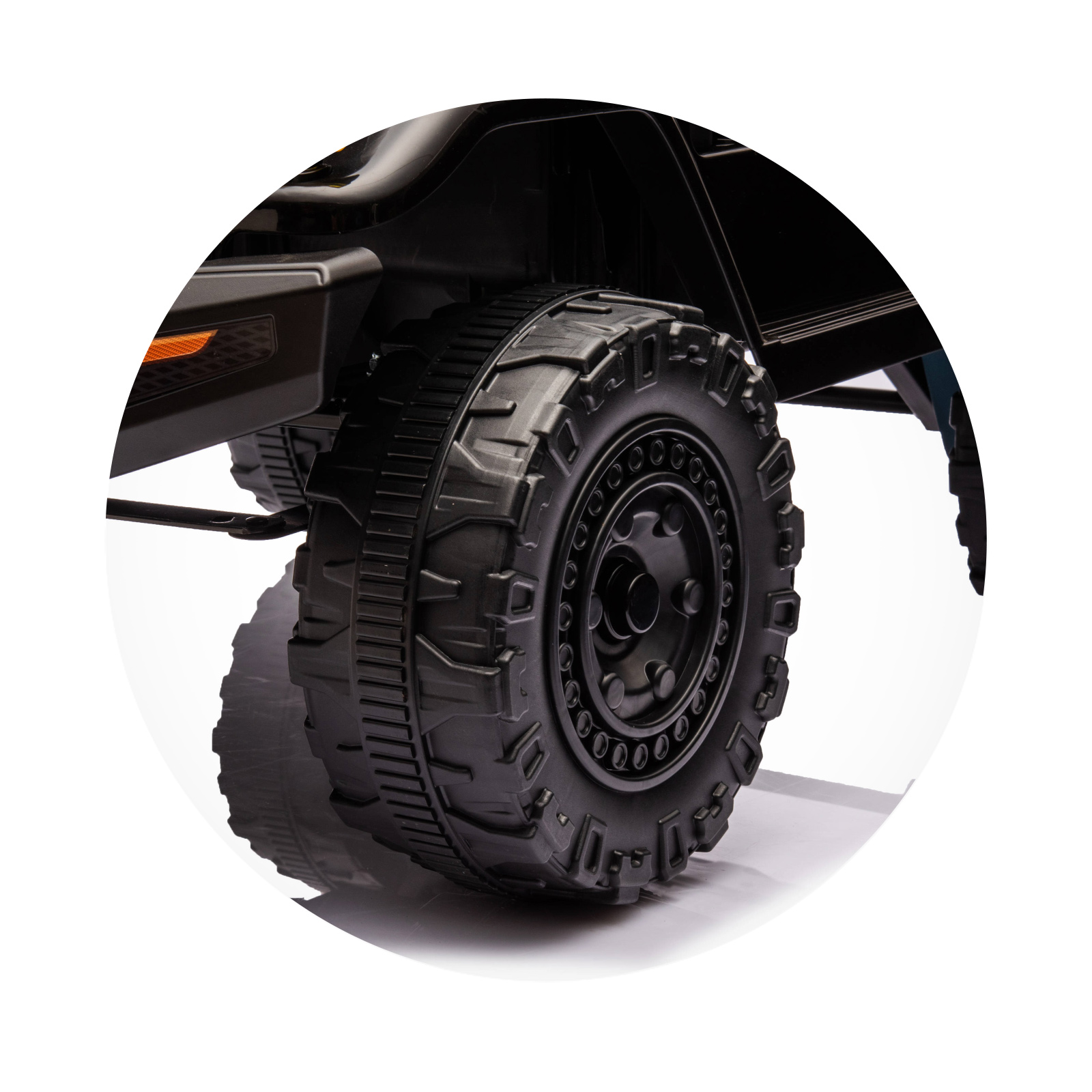 Electric SUV Toyota FJ Cruiser black EVA tires