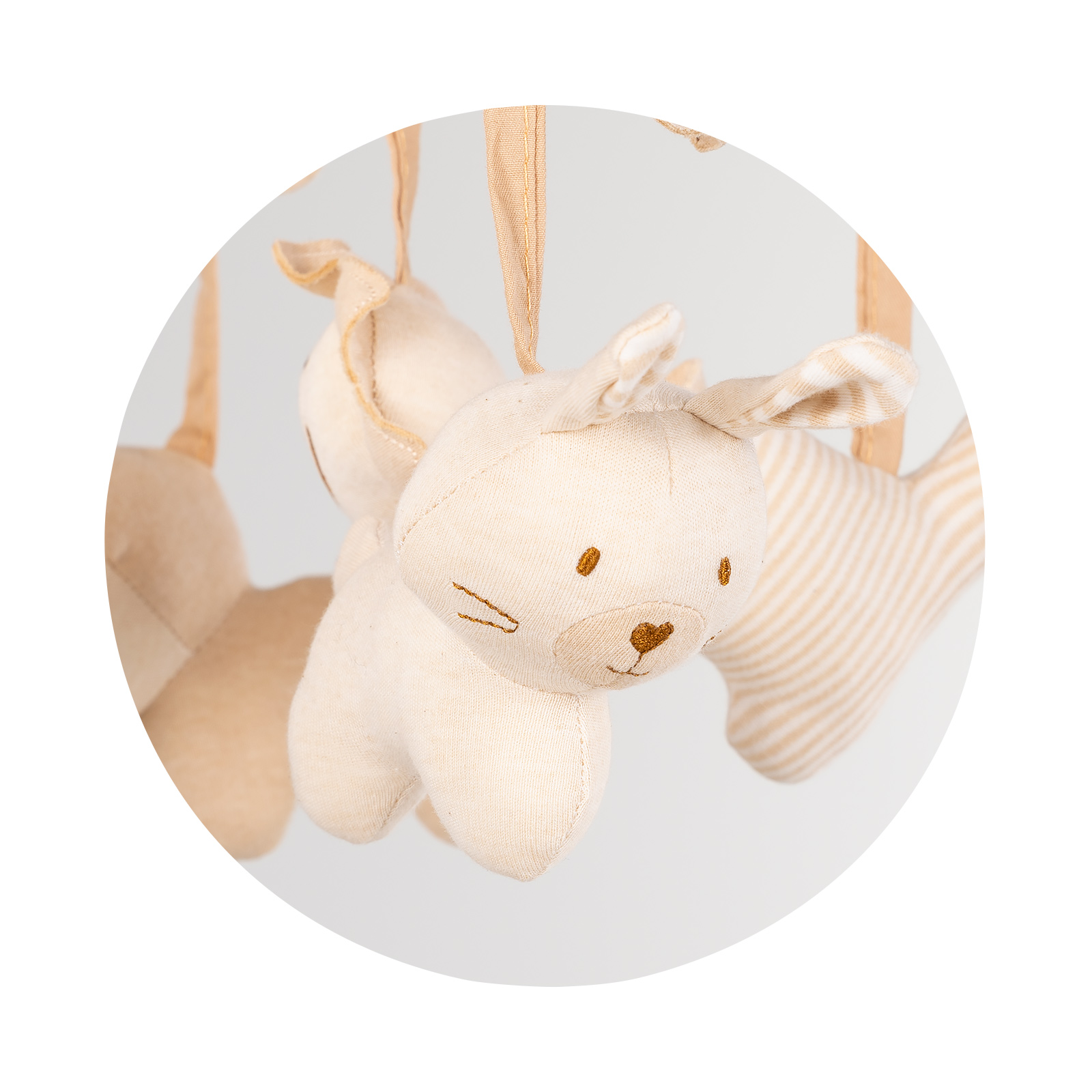 Musical bed toy "Bunny and friends"