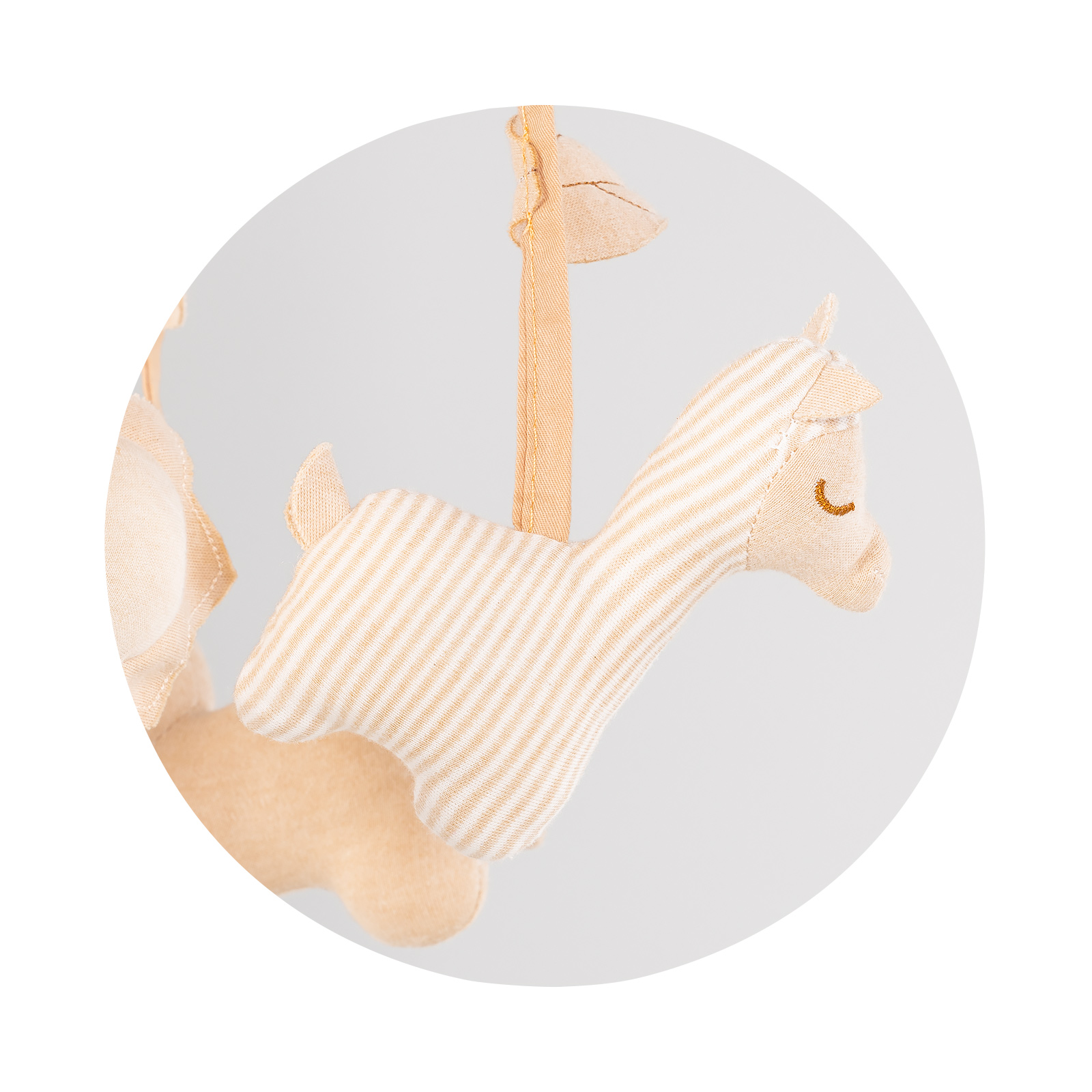 Musical bed toy "Bunny and friends"
