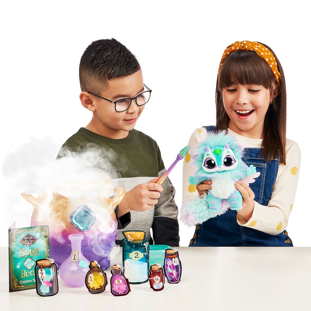 Magic Mixies Magic cauldron with interactive Mixi Blue