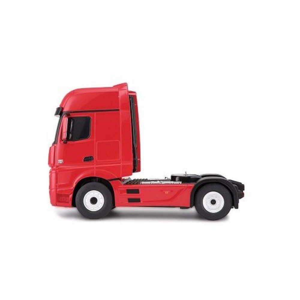 Автовоз Mercedes-Benz Actros 1:26 с кола Mercedes AMG GT с дистанционно управление 1:24
