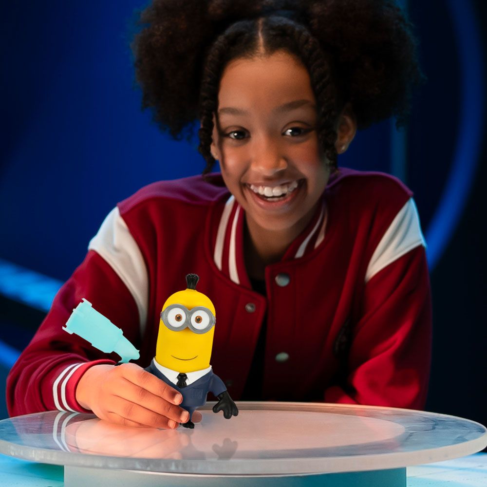 DM4 Minions Expandable figure with blaster