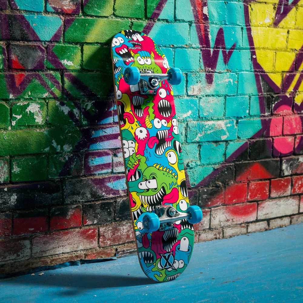 WB XOOTZ Skateboard 79cm. Chompers 5843 / Snake 5844
