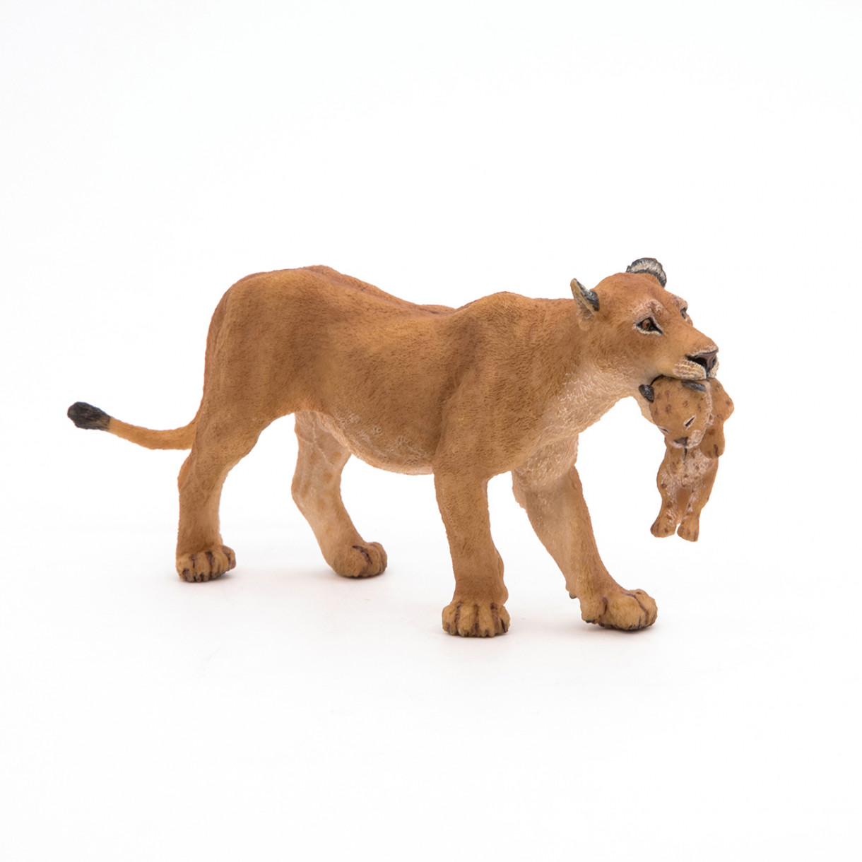 Collectible and play figure - Lioness and lion cub