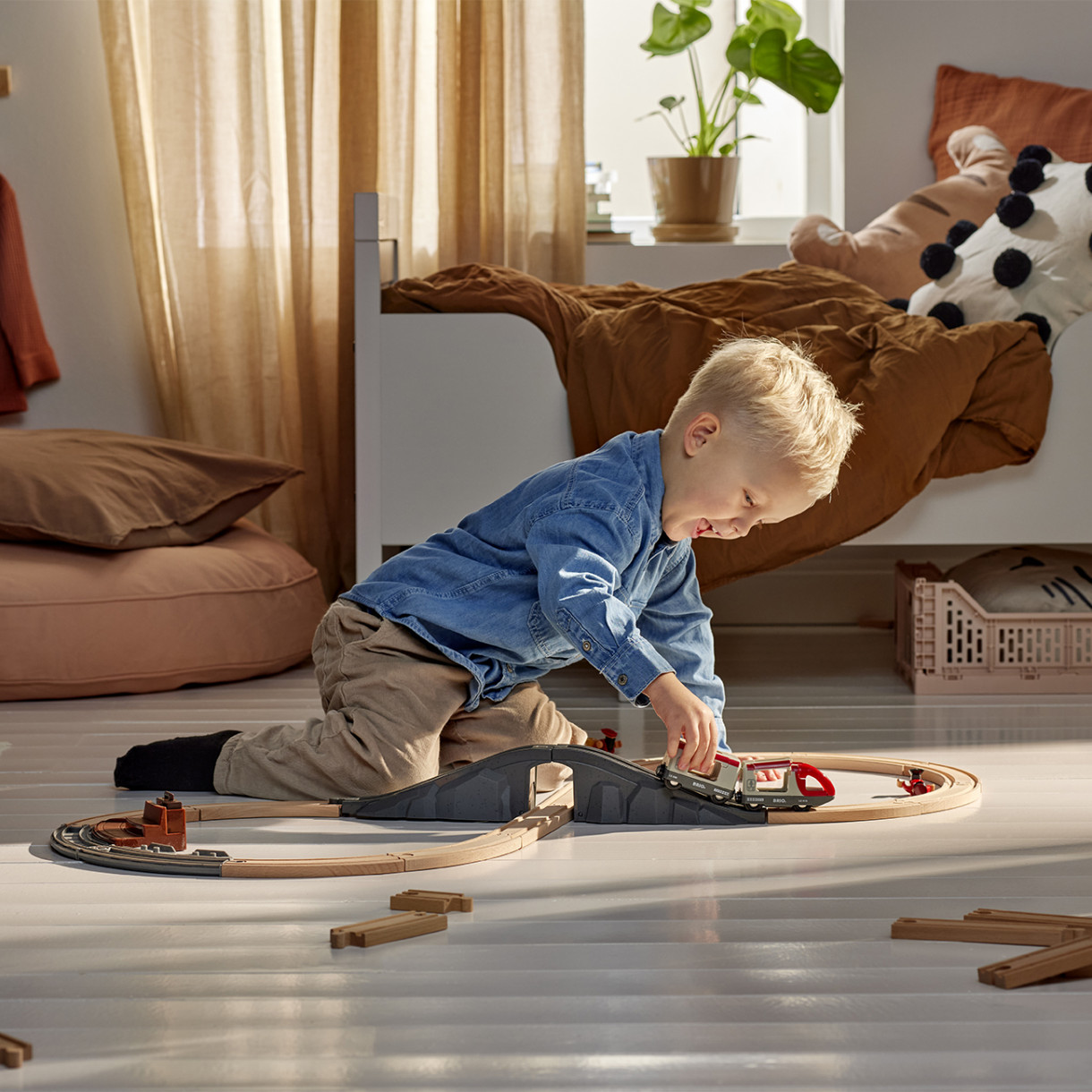 Set of trains and rails