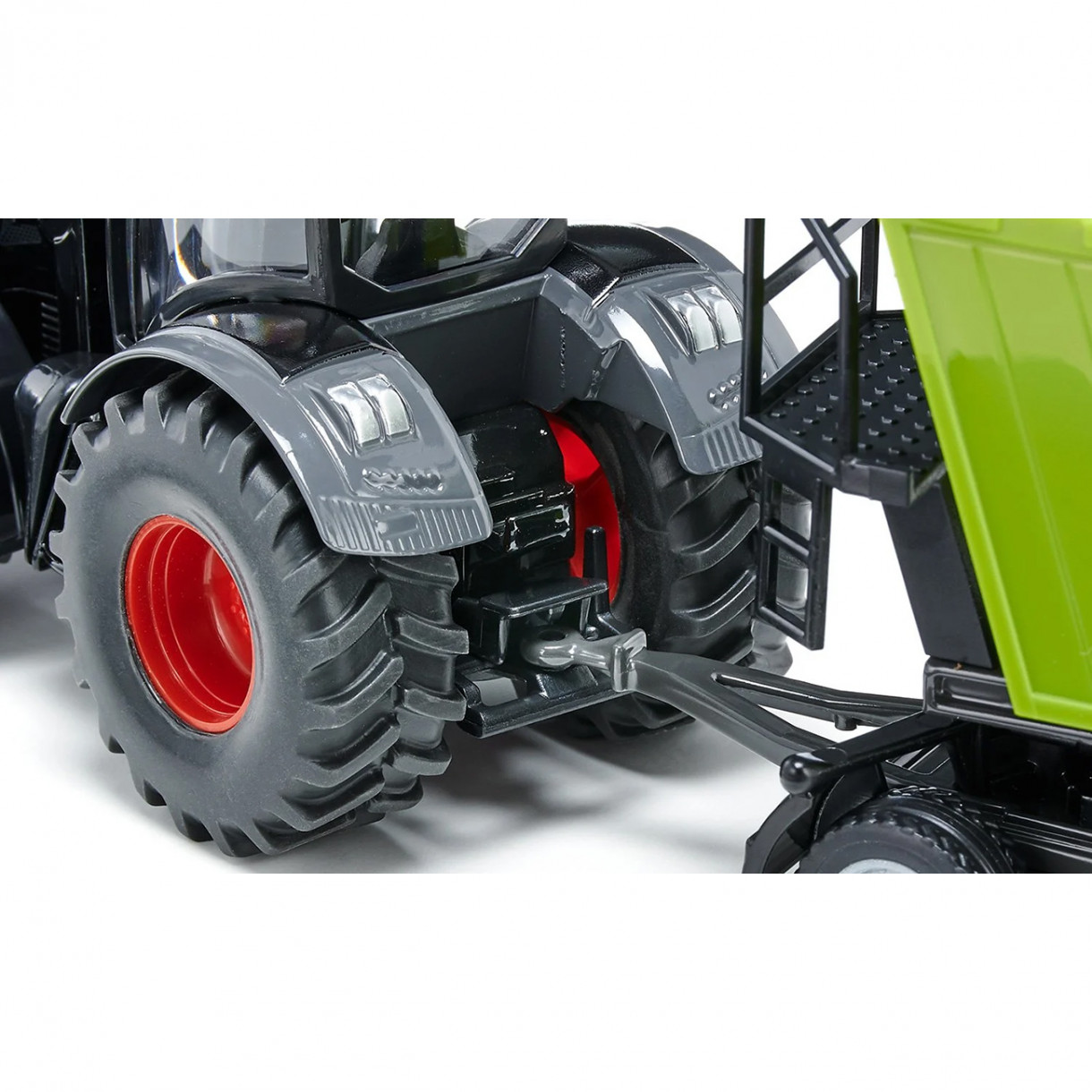 Fendt toy tractor with front loader