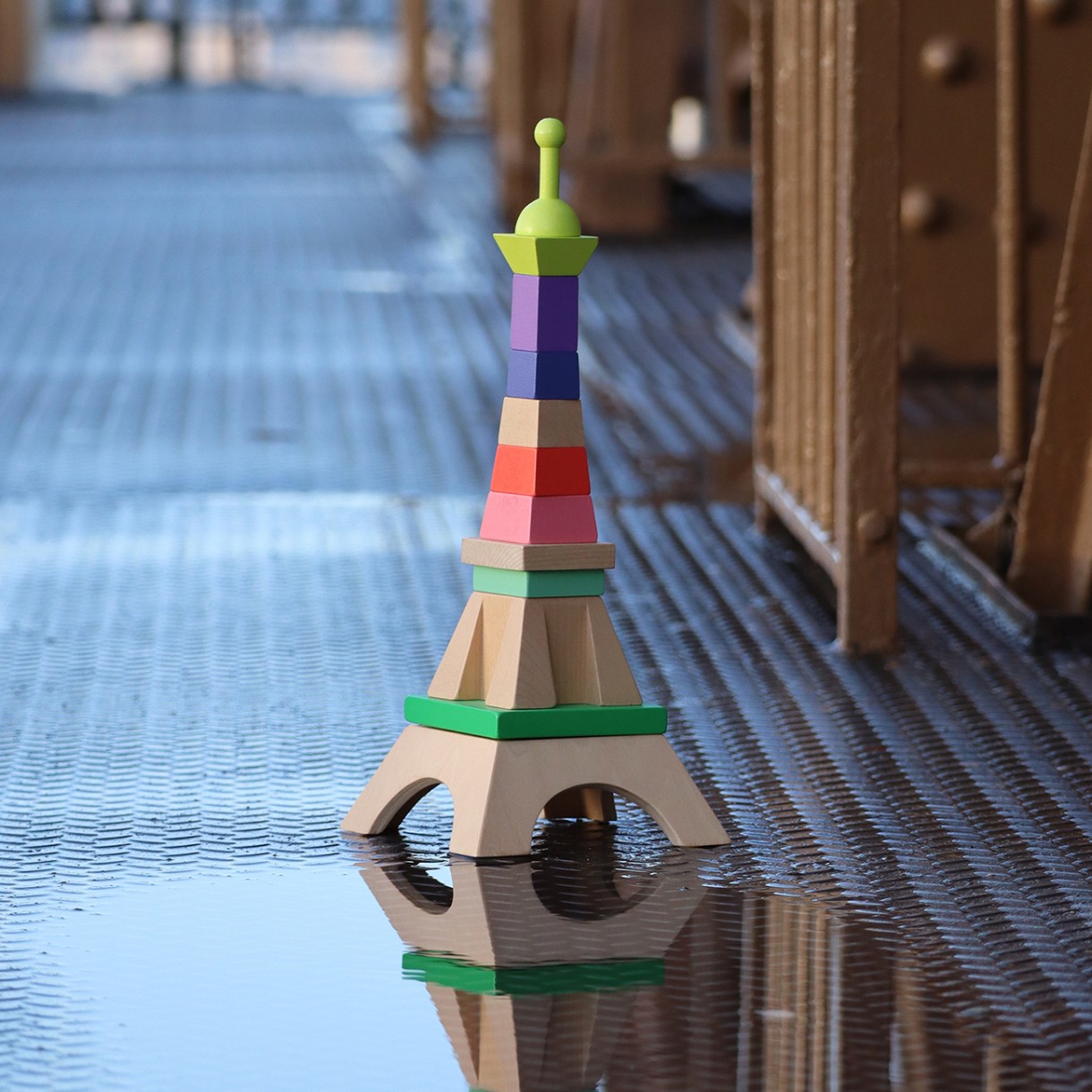 Eiffel Tower stacking toy