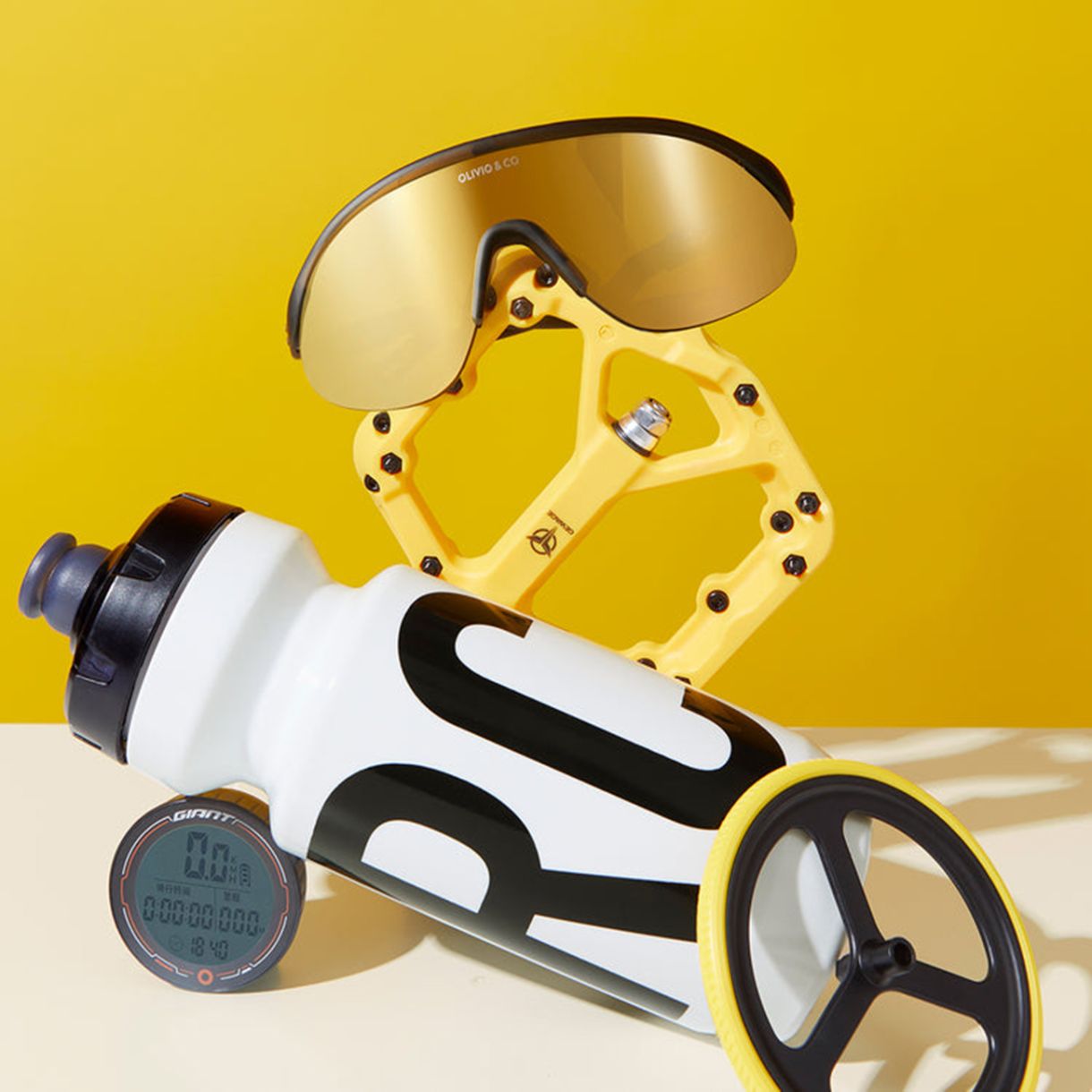 Children's sports sunglasses from 7 to 12 years old. Gold color