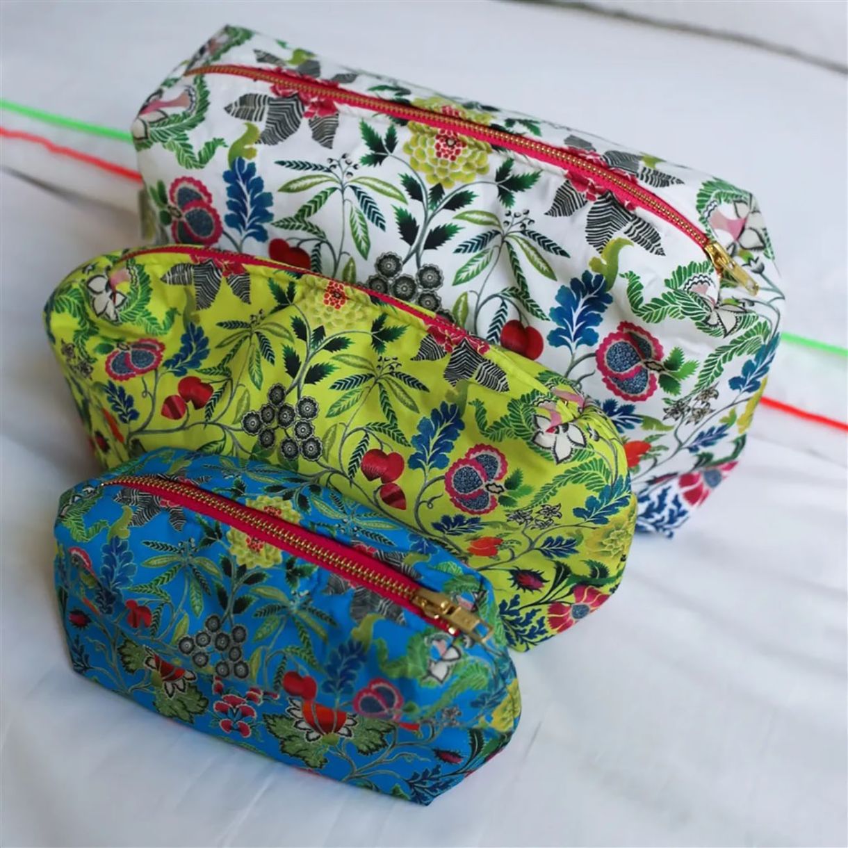 Несесер Brocart decoratief 30см Цвят корал