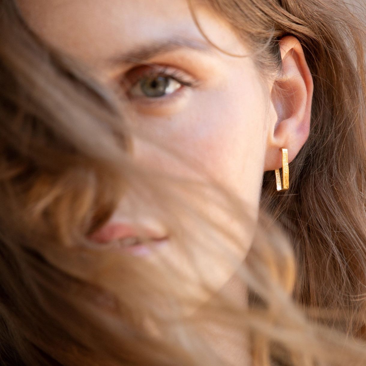 Lignis Earrings Gold color