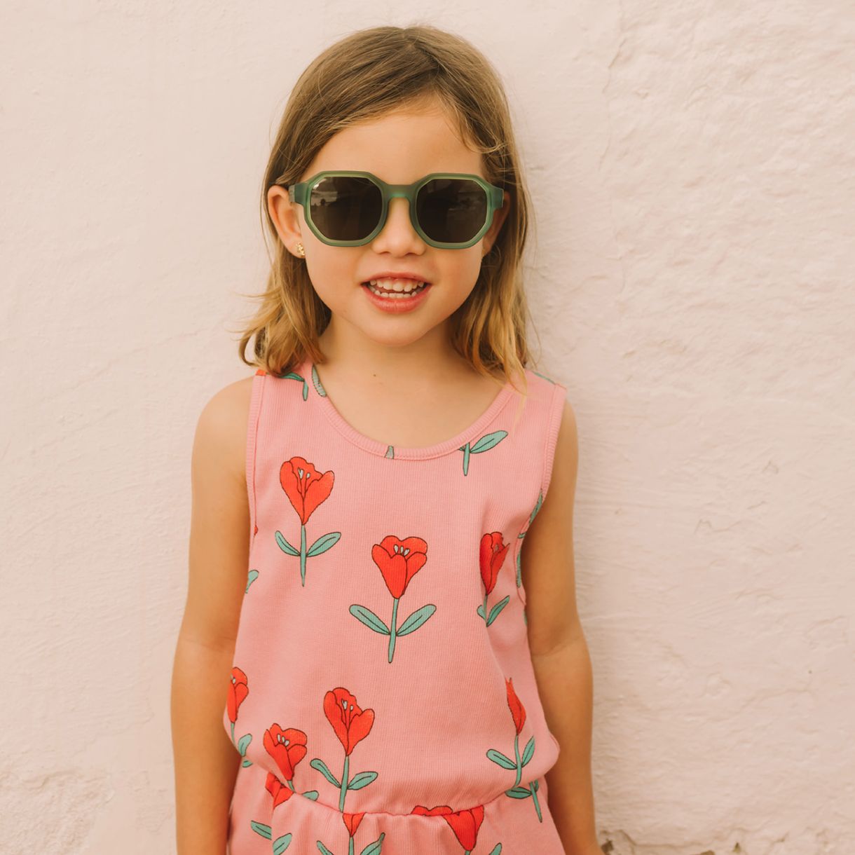 Children's sunglasses creative D from 10 to 15 years old. Olivio&Co