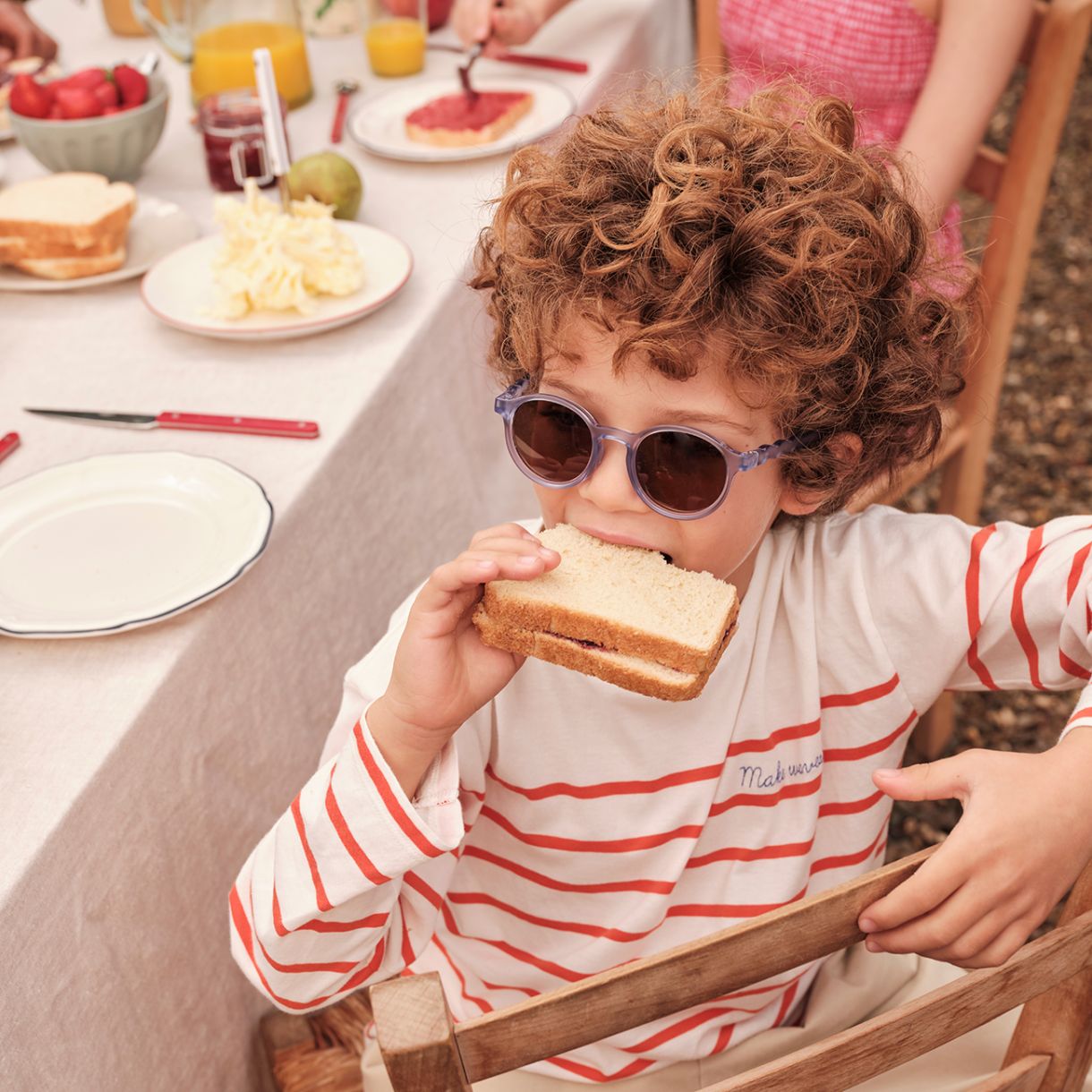 Детски овални слънчеви очила от 3 до 5 г.Olivio&Co Цвят синя боровинка