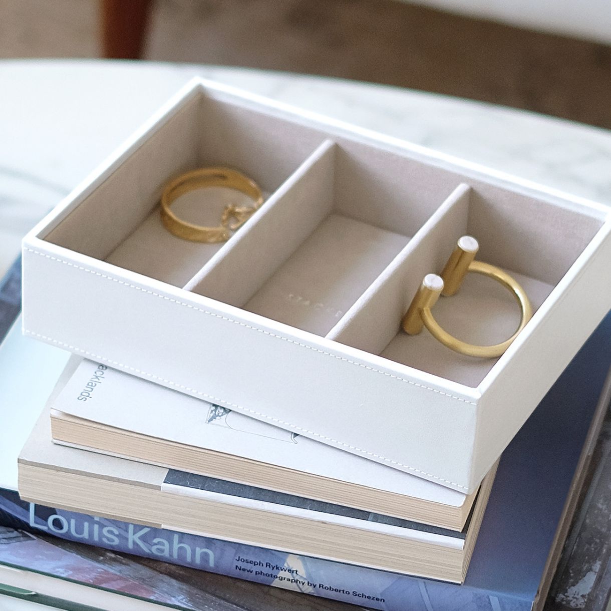 Deep jewelry box 3 sections Color white