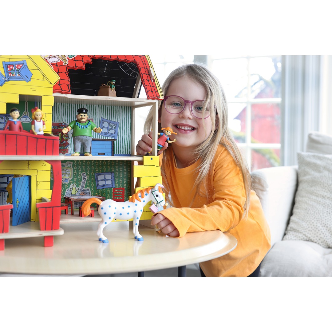 Wooden furniture for Villa Villecula Pippi and Mr. Nilsson's bedroom