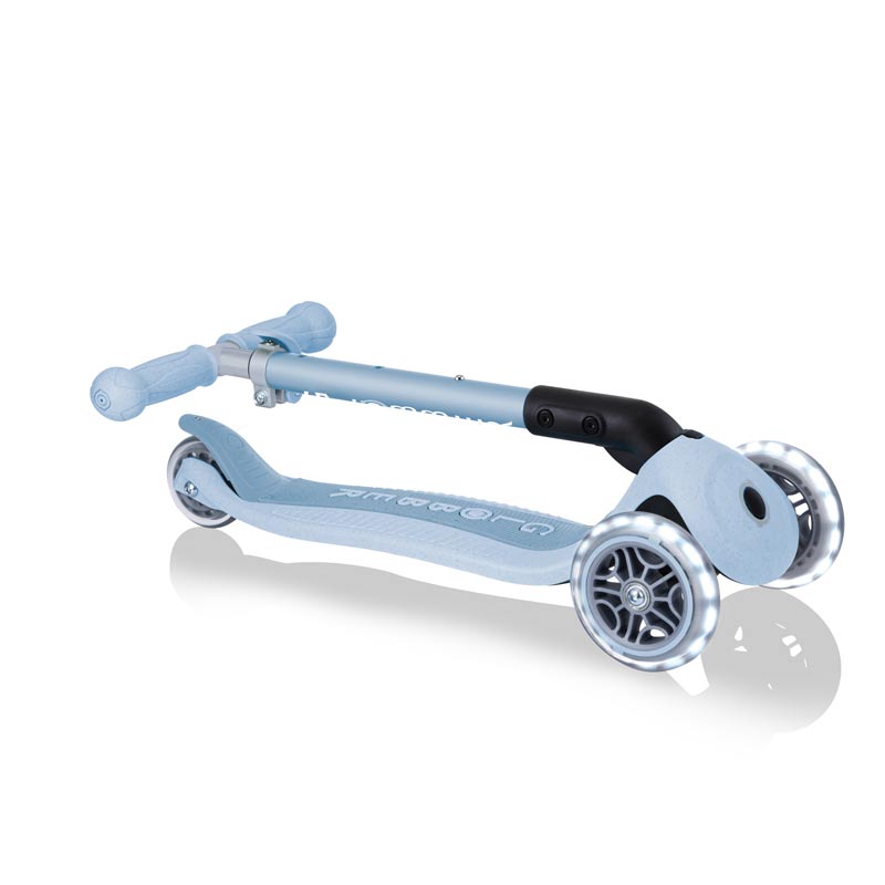 Foldable eco scooter with 3 wheels GLOBBER JUNIOR FOLDABLE LIGHTS ECOLOGIC - blueberry color