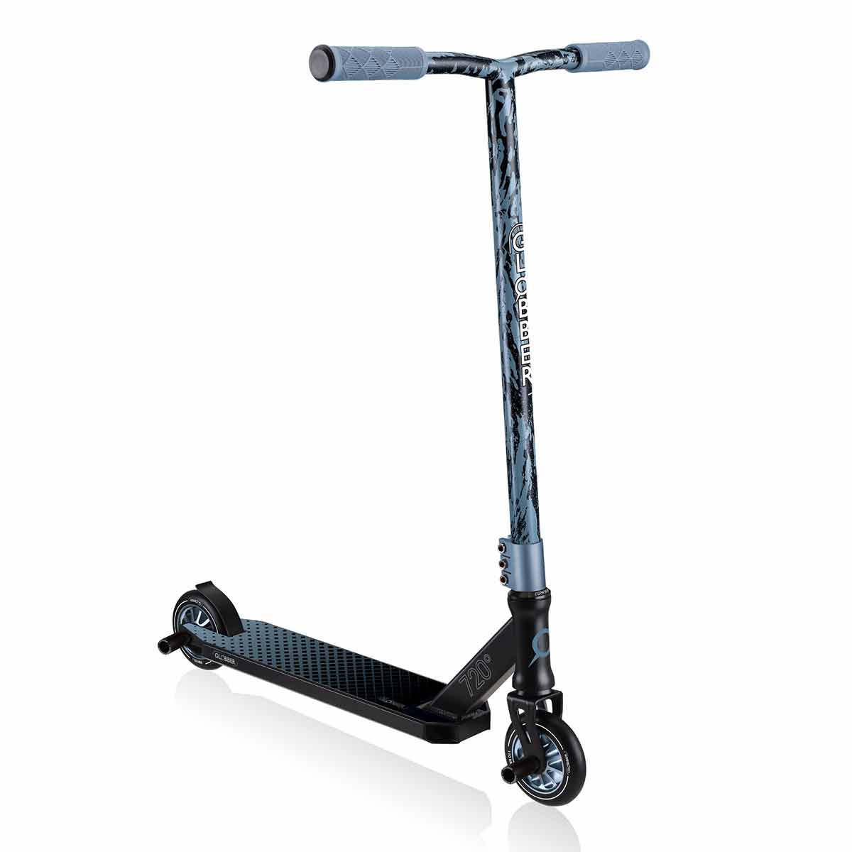 Globber GS 720 freestyle and jumping scooter - black/blue