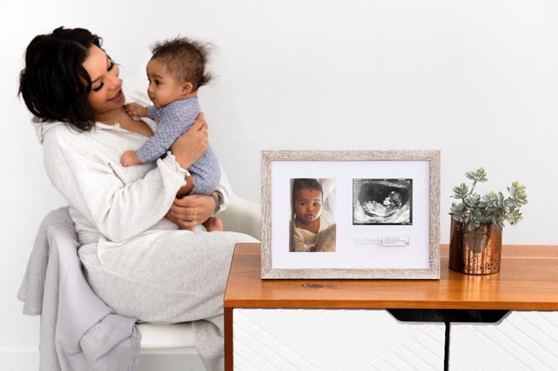 Pearhead Photo frame, photo video frame and bracelet - Rustic