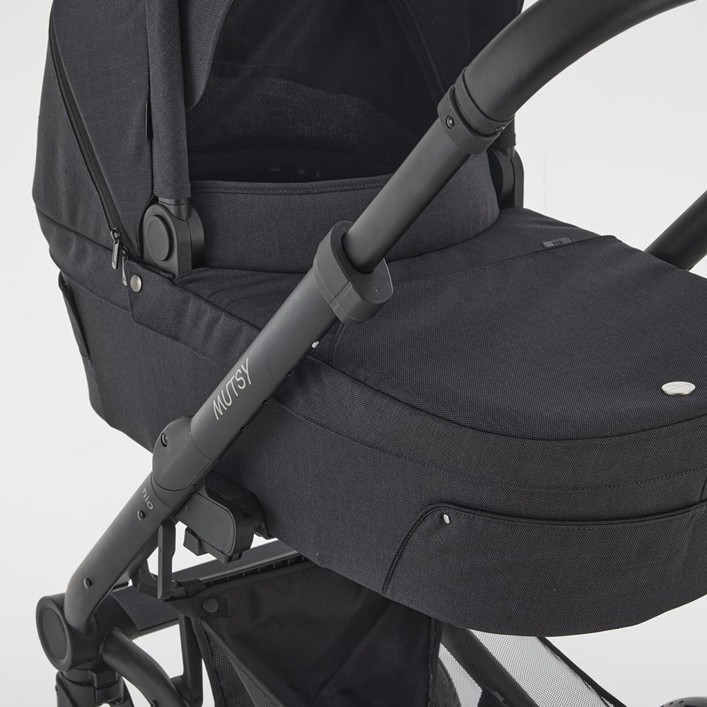 Mutsy NIO North Black ПАКЕТ Шаси със седалка + Кош за новородено