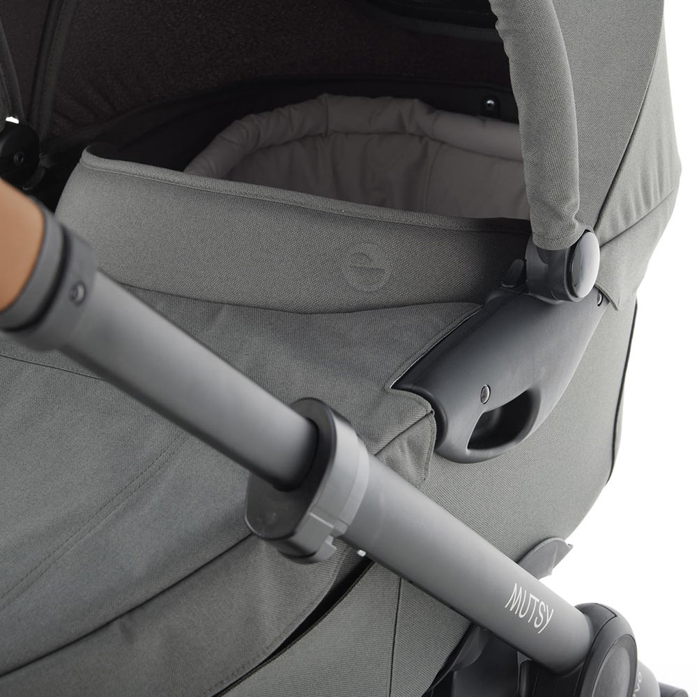 Mutsy EVO Discovery Moss PACK Chassis with seat + Bassinet for newborn