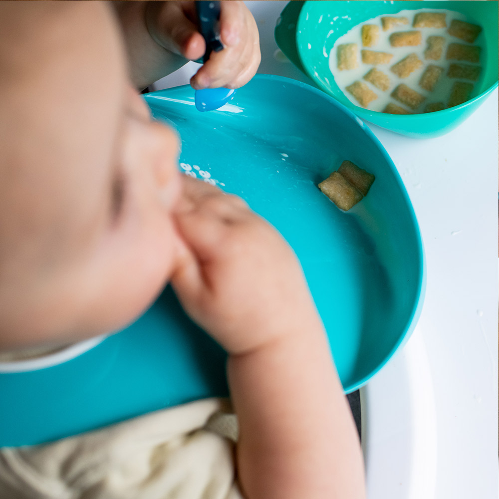 Soft bib COMFI BIB 6m+, blue