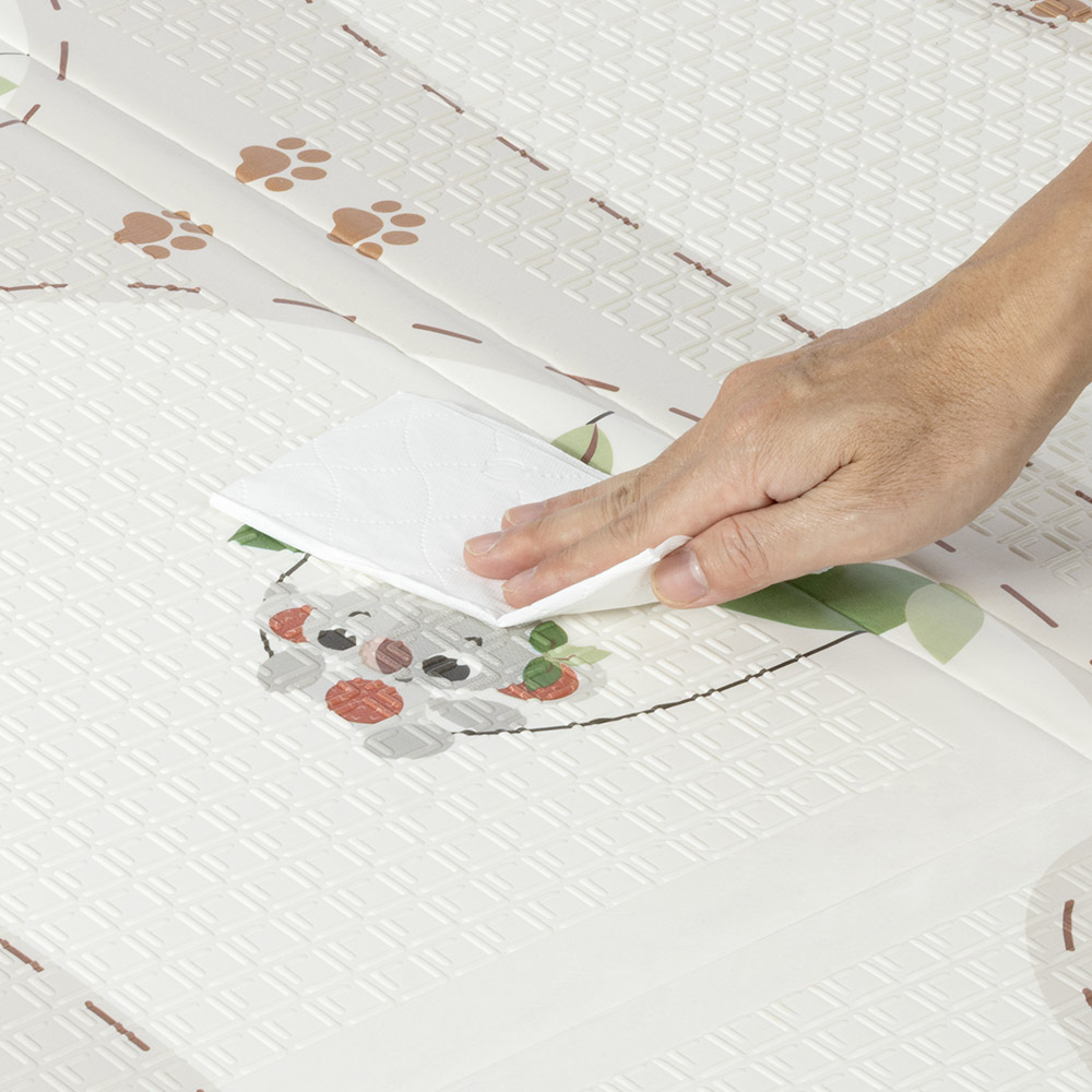 Tiny Love Boho Chic XL foldable play mat, size 150x150 cm, thickness 1 cm, double-sided design, waterproof surface, compact folding