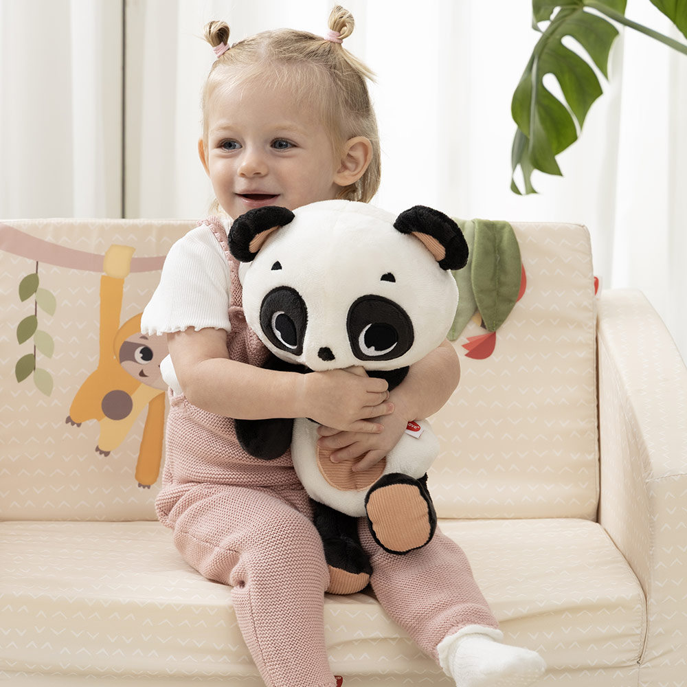 Плюшена Панда за гушкане Tiny Love Snuggly Buddy от серията Black&White Décor, с 5 успокояващи звука е ефект 