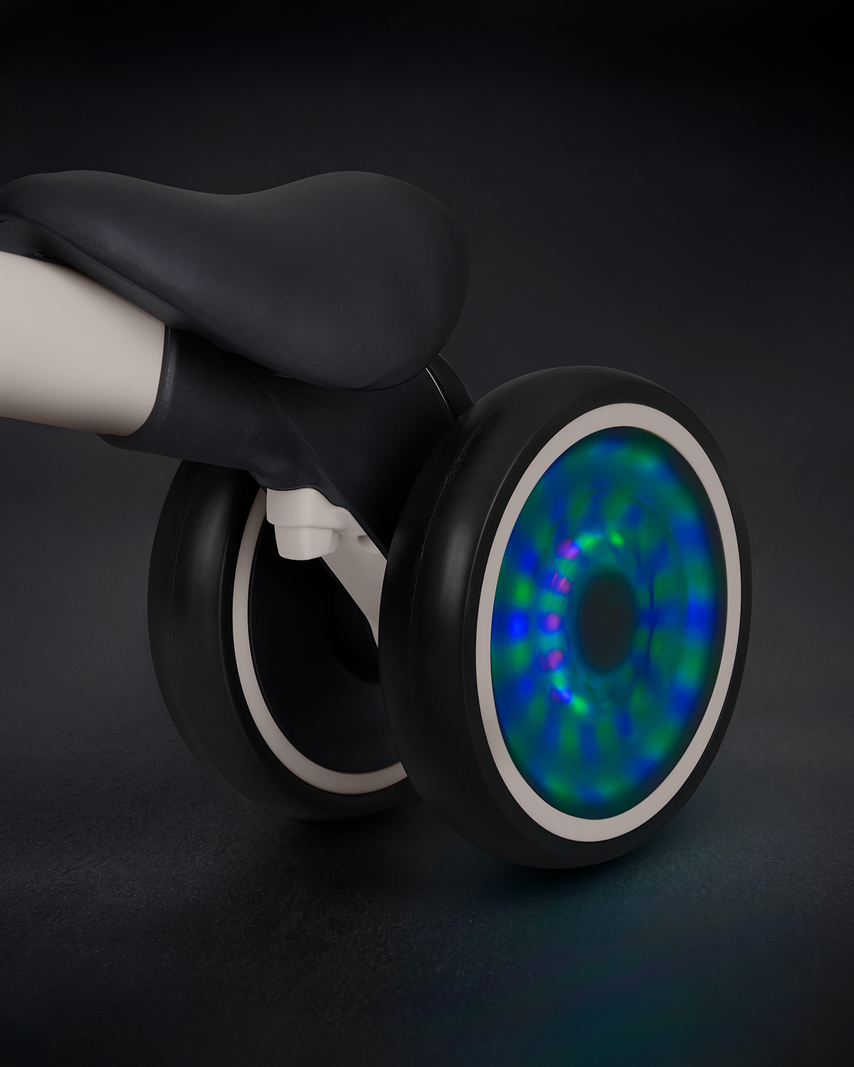 Ride-On Blinky Ivory Wheel