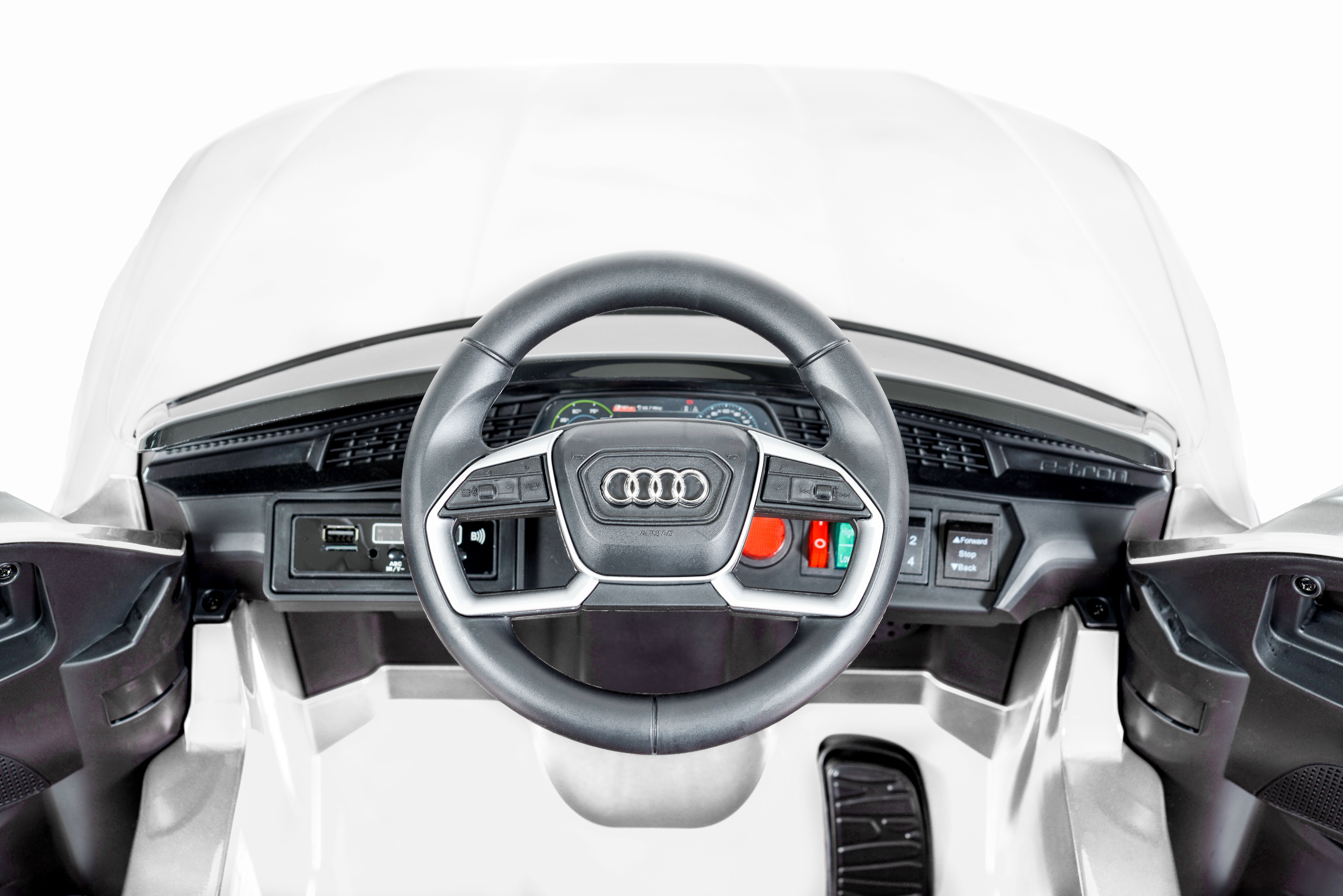 Battery jeep Audi Sportback white