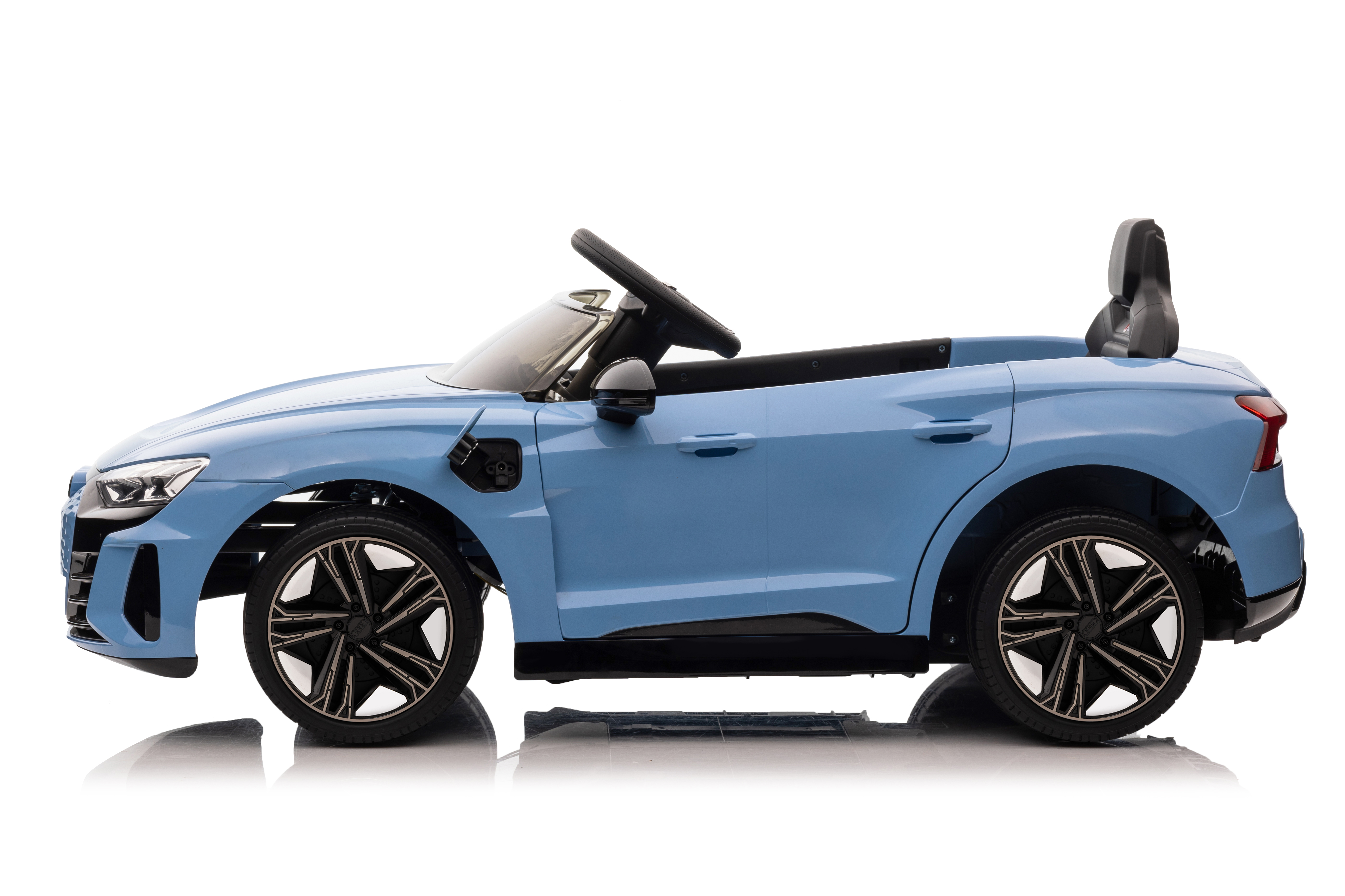 Audi RS e-tron 6888 blue
