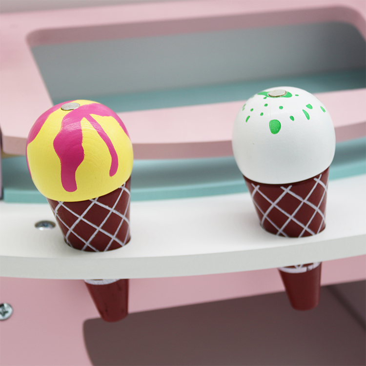Wooden ice cream cart W10A095