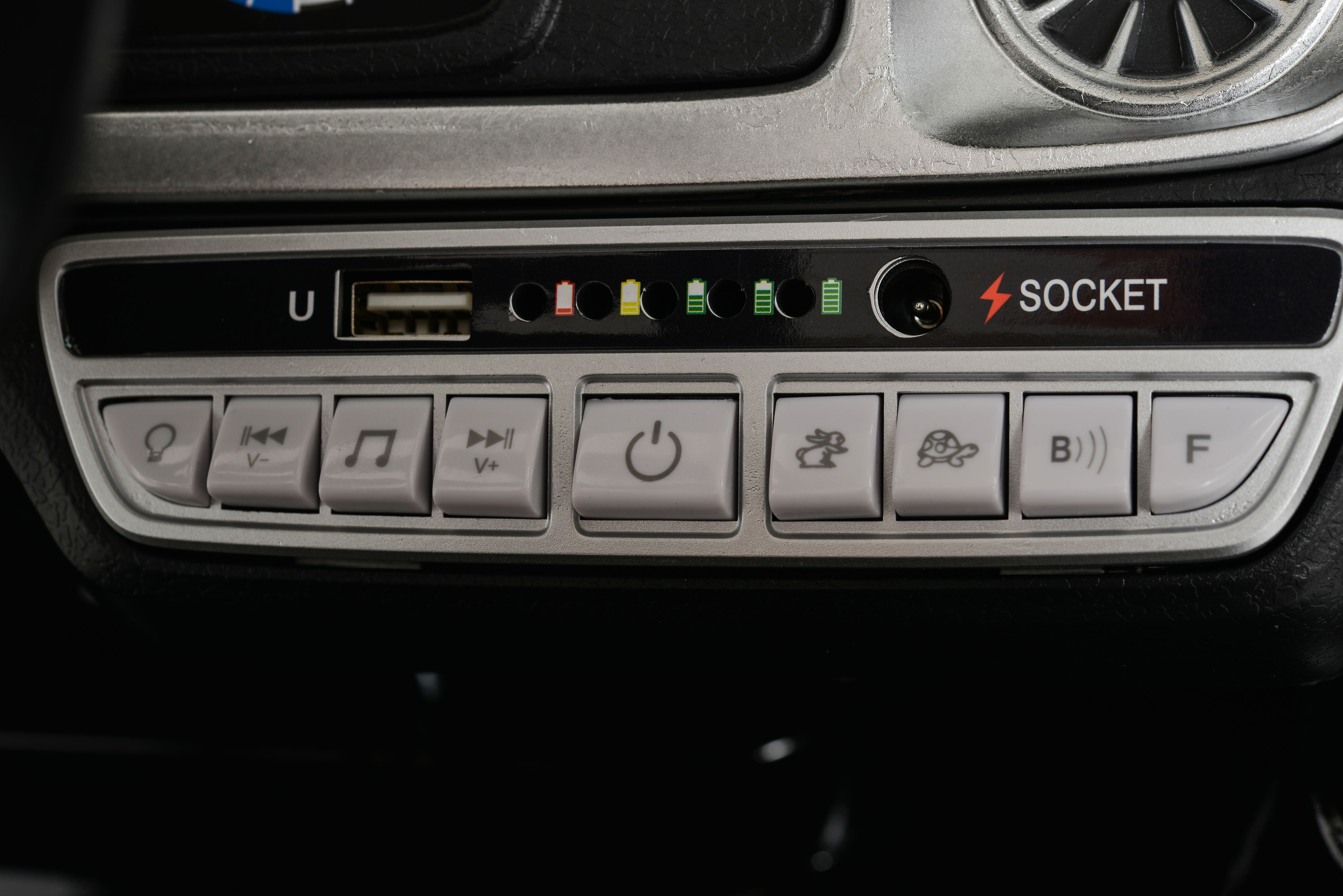 Акумулаторен джип Mercedes-AMG G63 мет. червен