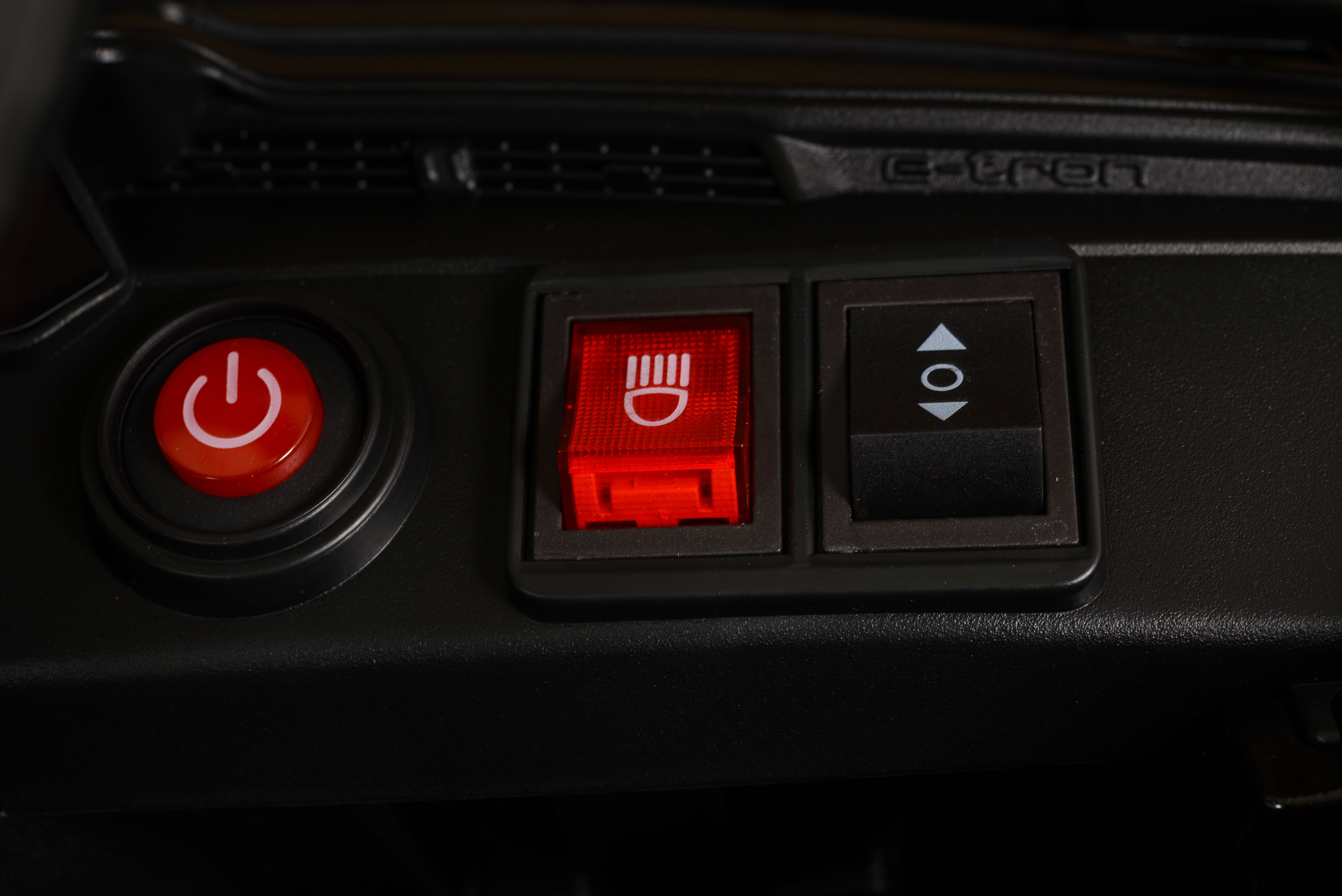 Battery SUV Audi SQ8 e-tron metallic blue