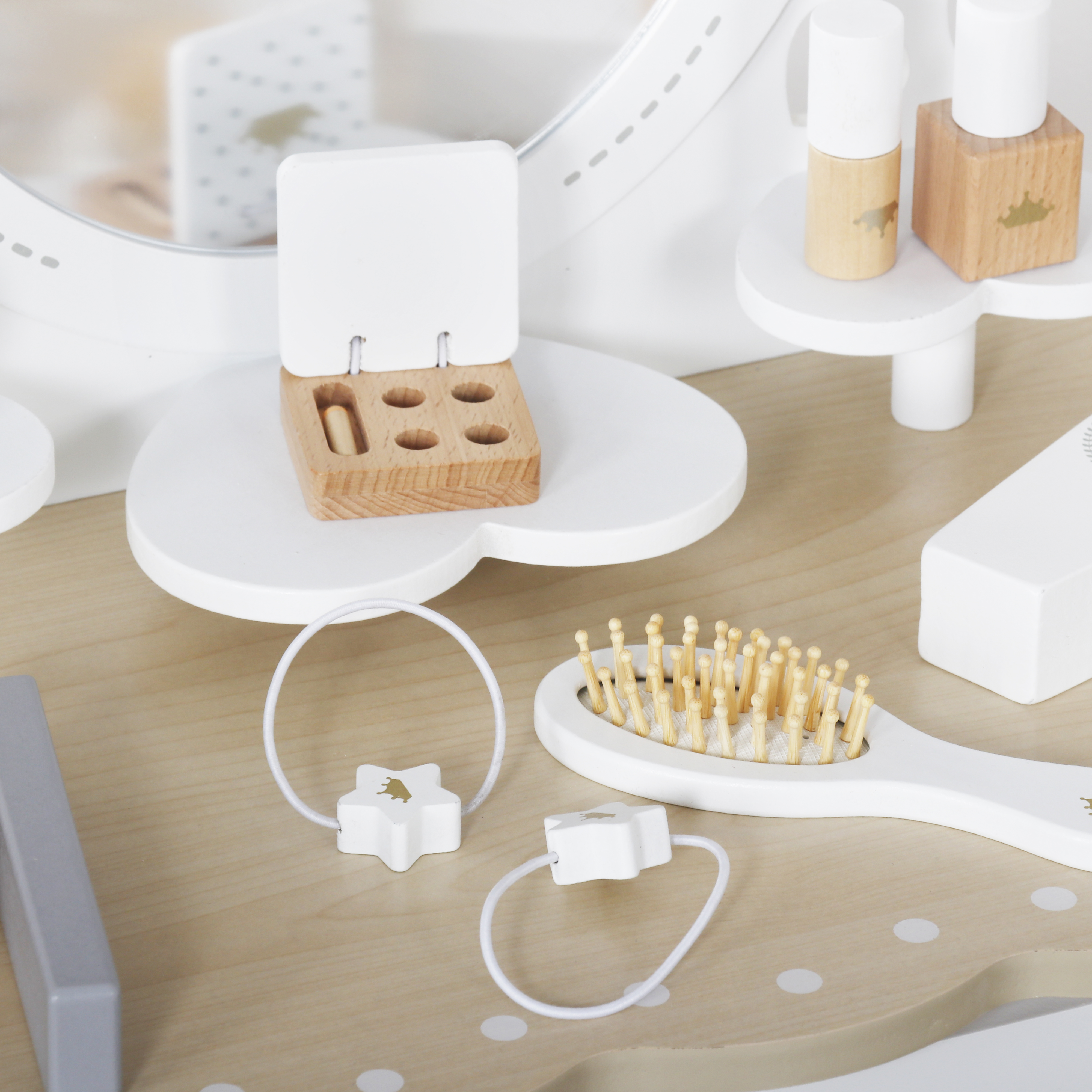 Дървена тоалетка Princess’s Mirror