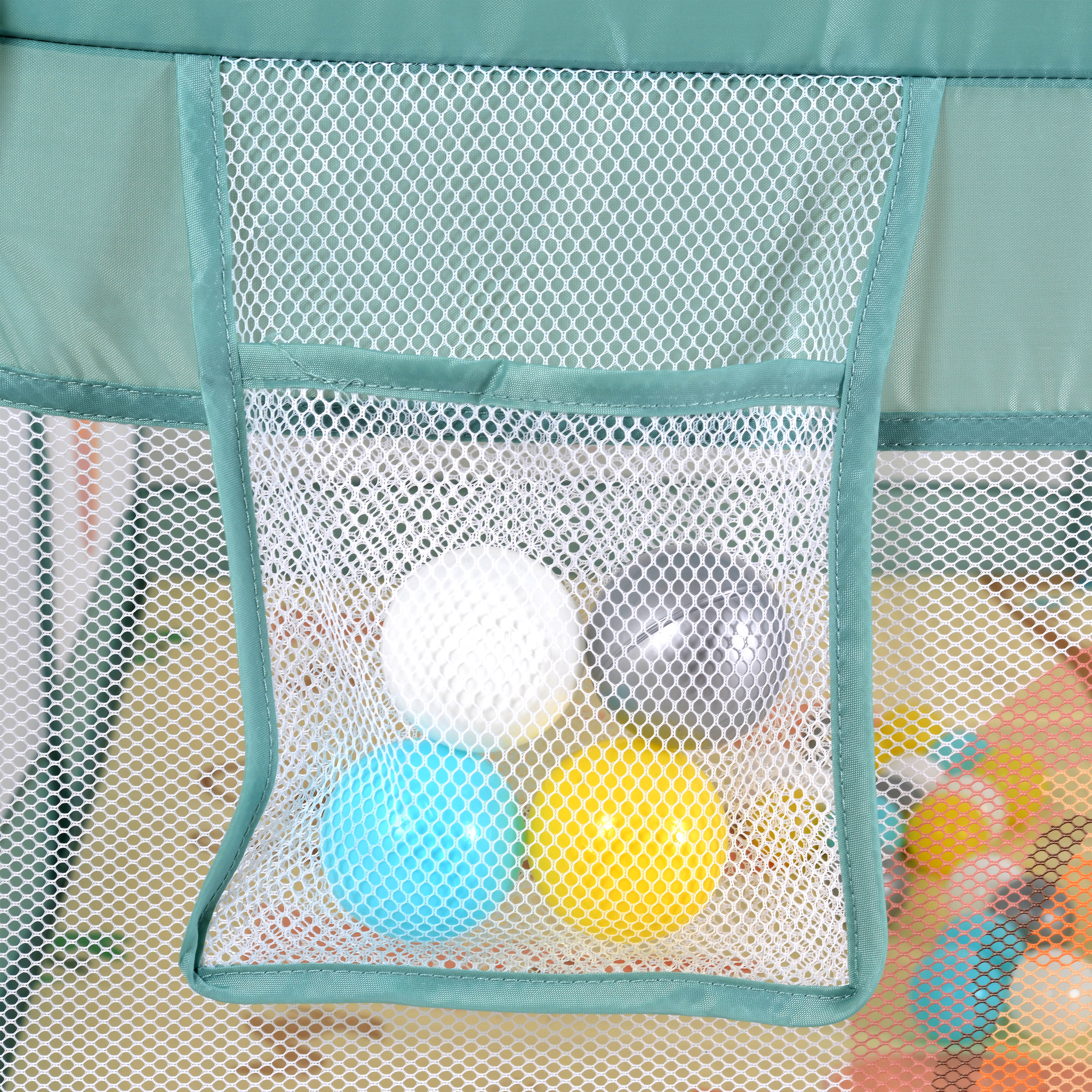 GameZone playpen 150*200 with accessories mint