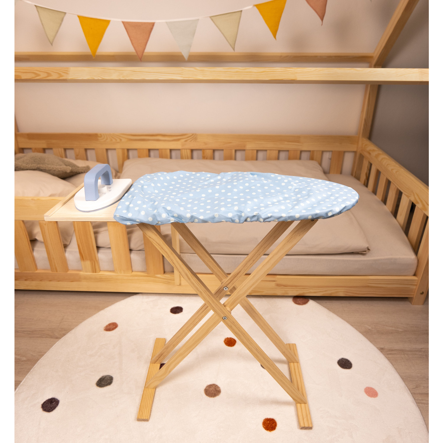 Детска дъска за гладене с ютия Възраст: 2+