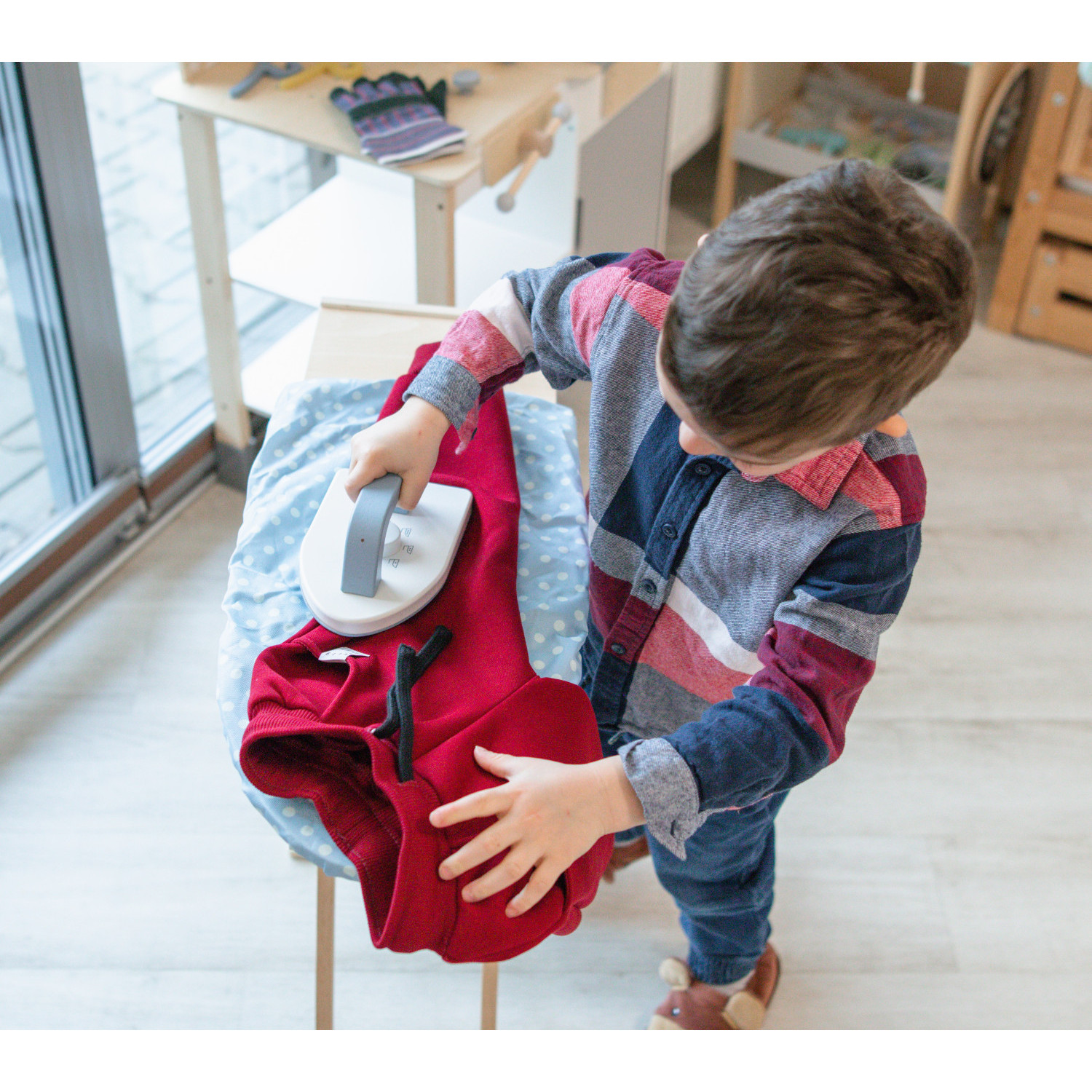 Детска дъска за гладене с ютия Възраст: 2+