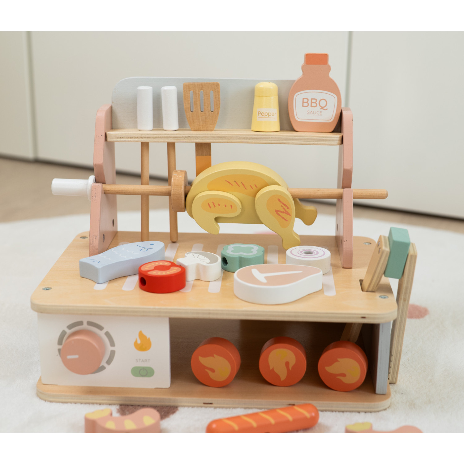 Дървено барбекю с аксесоари Възраст: 2+