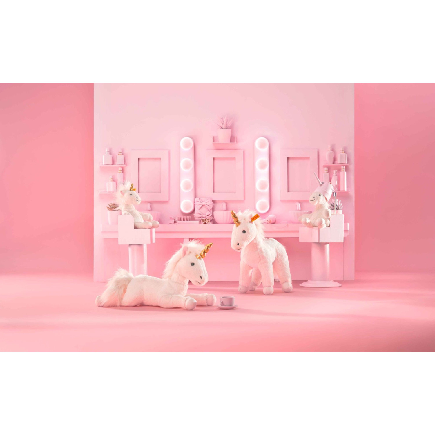 Unica dangling unicorn Размер: 20 см
Клас: Friends
