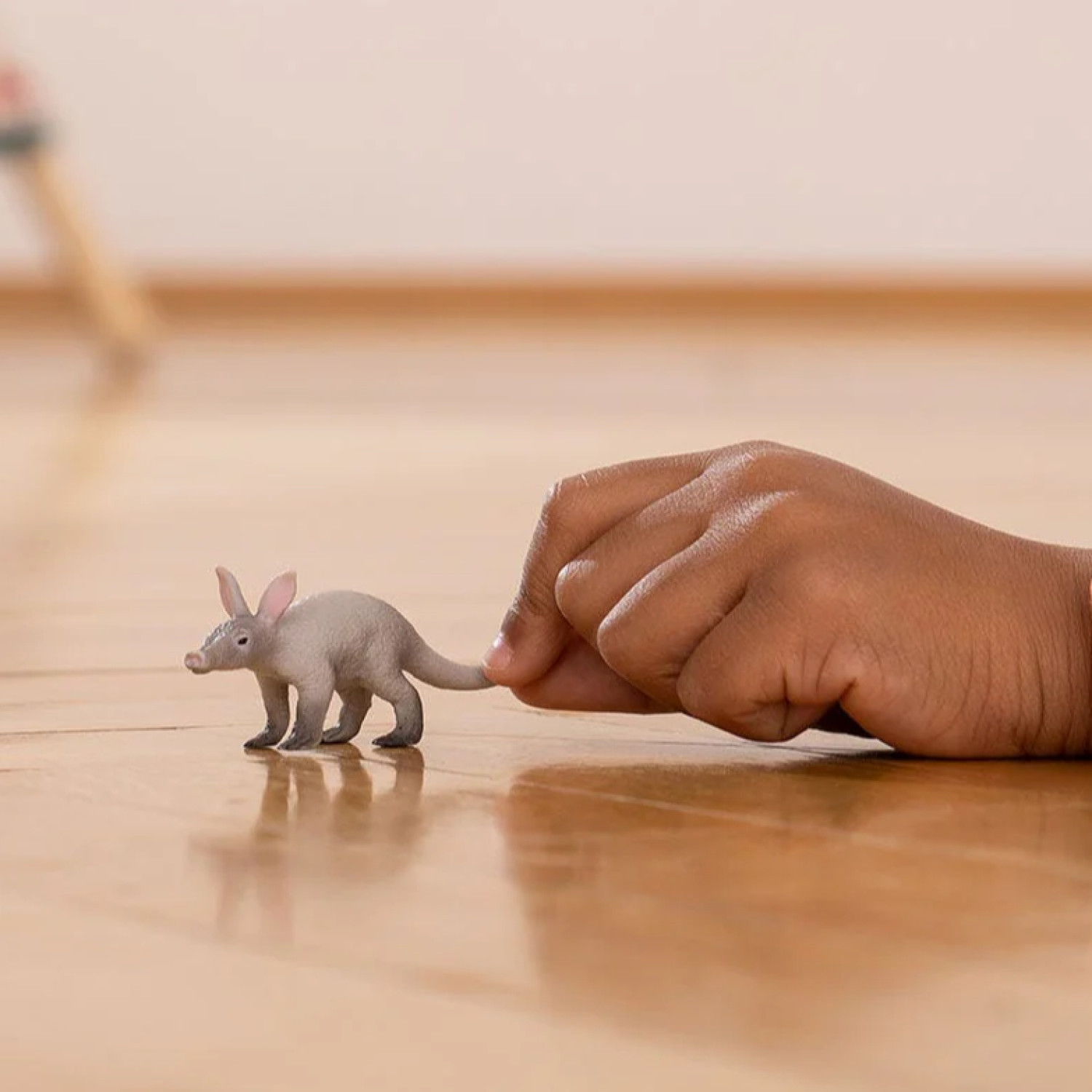 Фигурка Африкански тръбозъб, Schleich Възраст: 3+
Размер: 7х2х2.5см