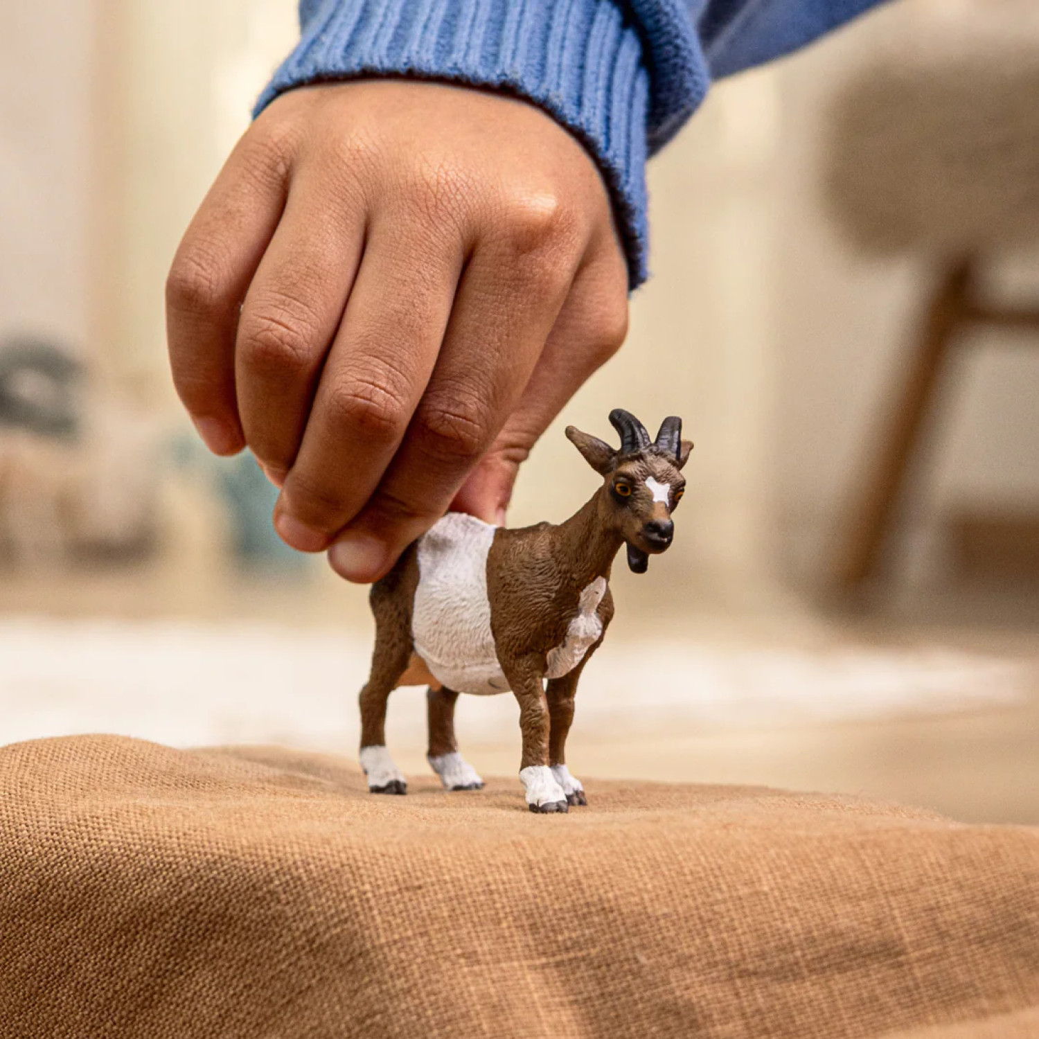 Фигурка Коза, Schleich Възраст: 3+
Размер: 8.2х6.5х2.5см