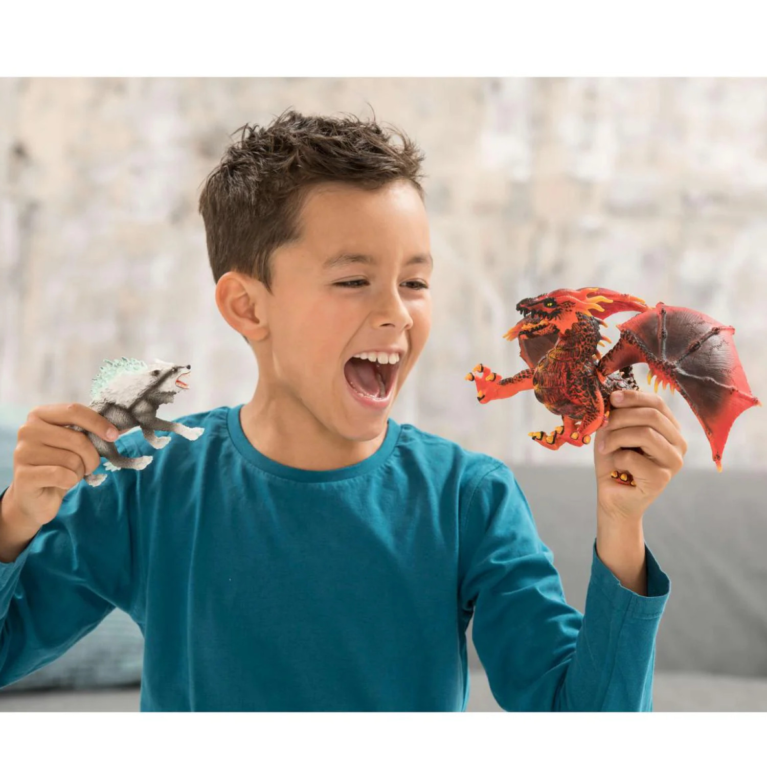 Фигурка Снежен вълк, Schleich Възраст: 3+
Размер: 15х18х8.2 см